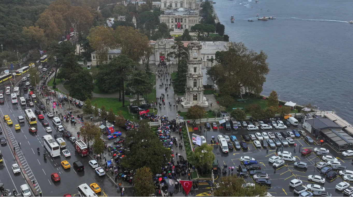 Idanu sun karkata ga Istanbul a yayin da Rasha da Ukraine suka fara tattaunawar zaman lafiya